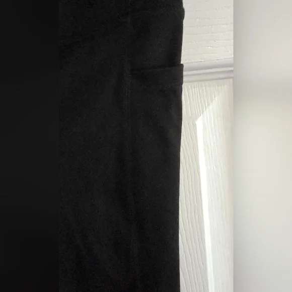 Halara Bike Shorts - Picture 3 of 5